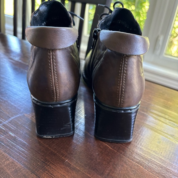 Rieker Square Toe Lace Up Brown Boots - Picture 8 of 11